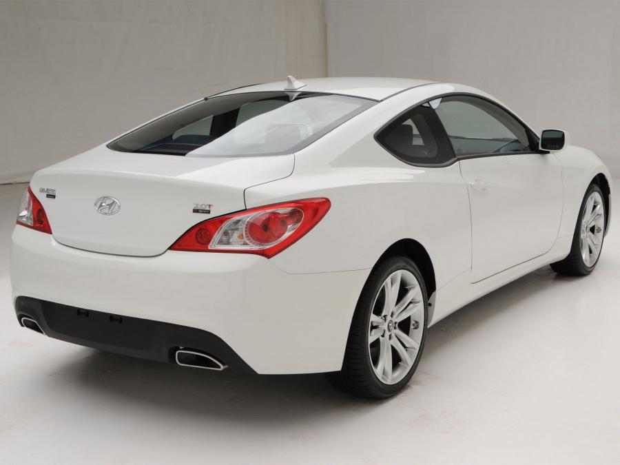  Hyundai Genesis Coupe R-Spec 2009 года  (фото 9 из 36)